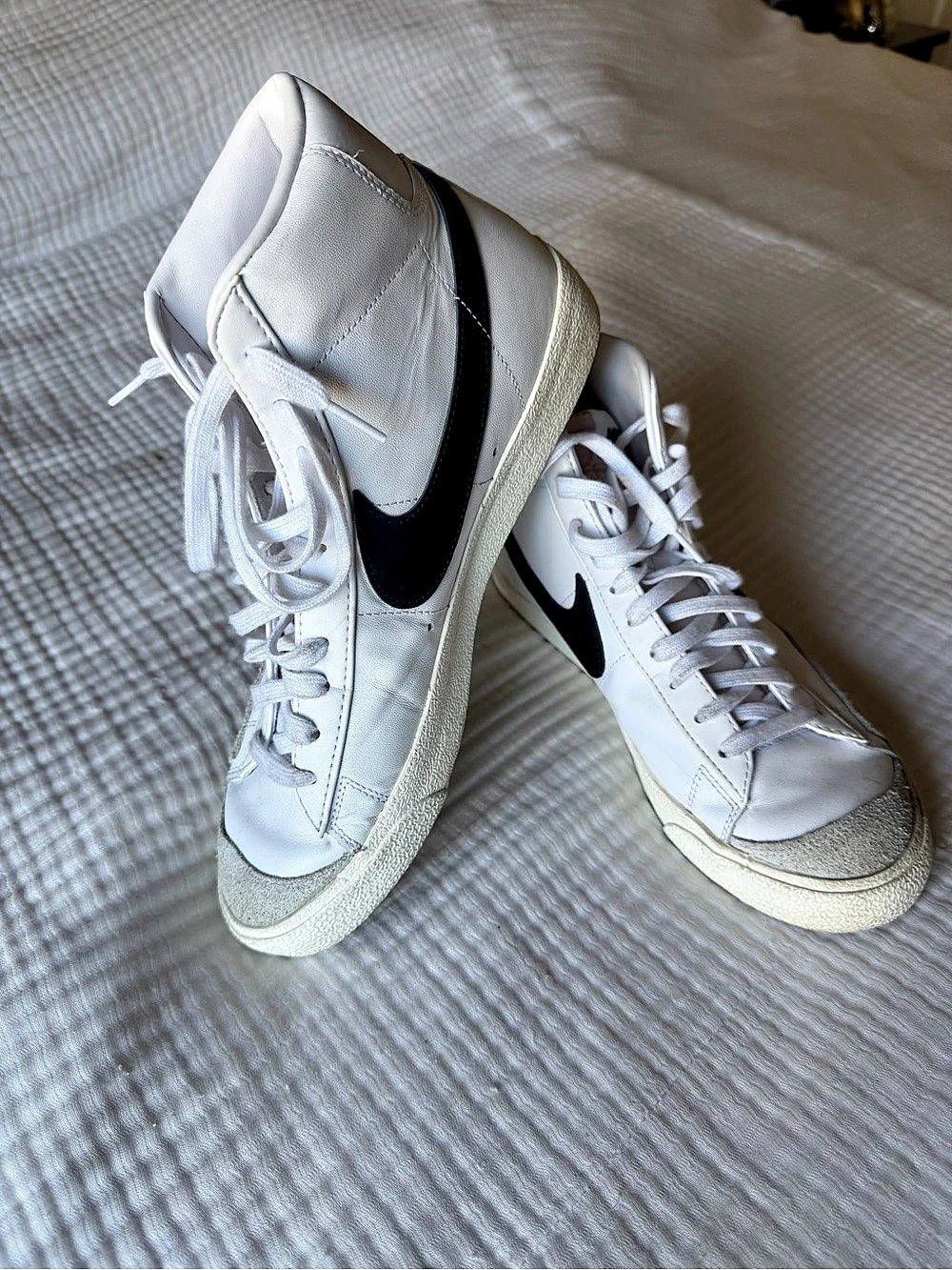 Nike Blazer Mid '77 Mid Top Sneakers White & Black US 10